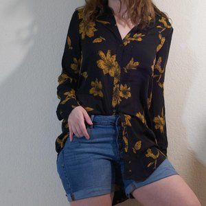 Oversized Accent Longsleeved Button Up